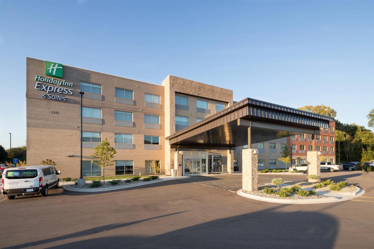 Holiday Inn Express & Suites - Kalamazoo West By Ihg Exterior photo